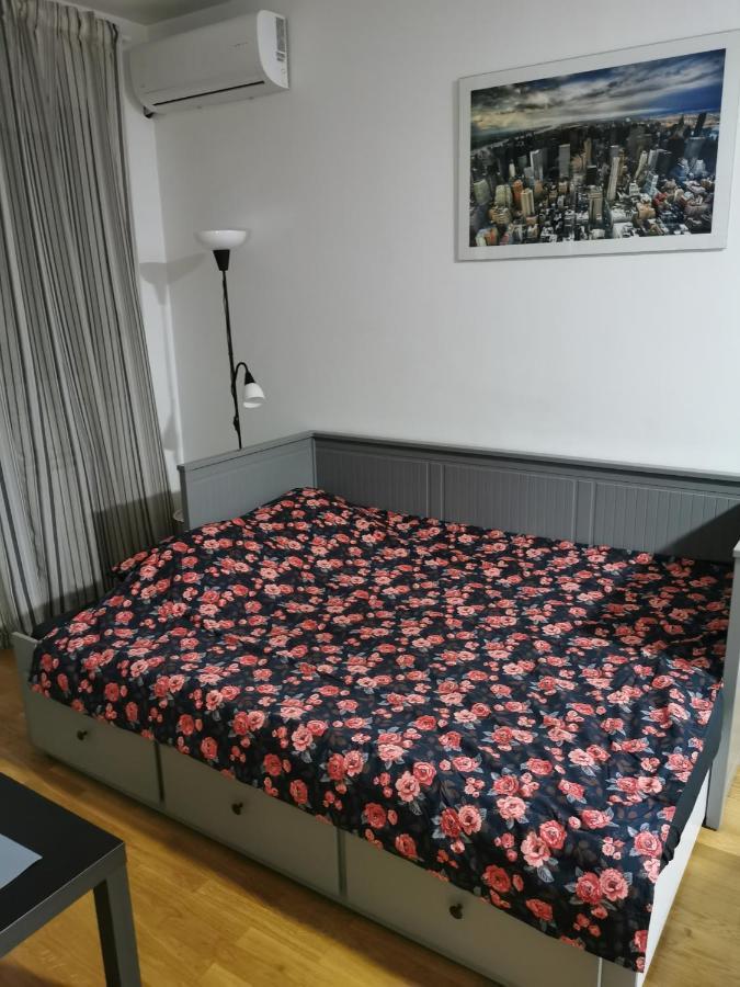 贝尔格莱德Charlie Aviv Park公寓 外观 照片